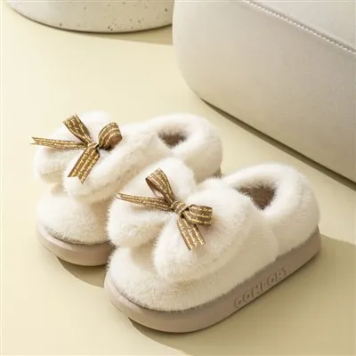 Модни дамски чехли